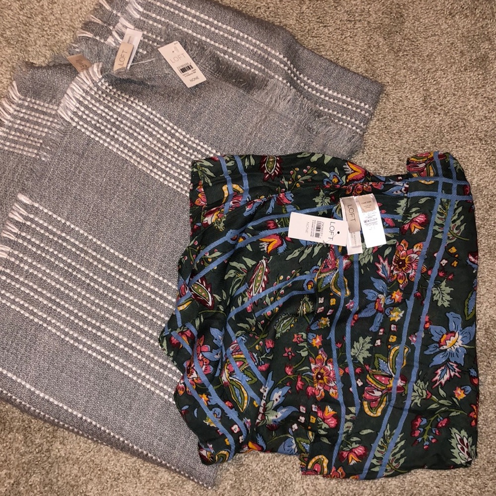 Loft scarves/wraps